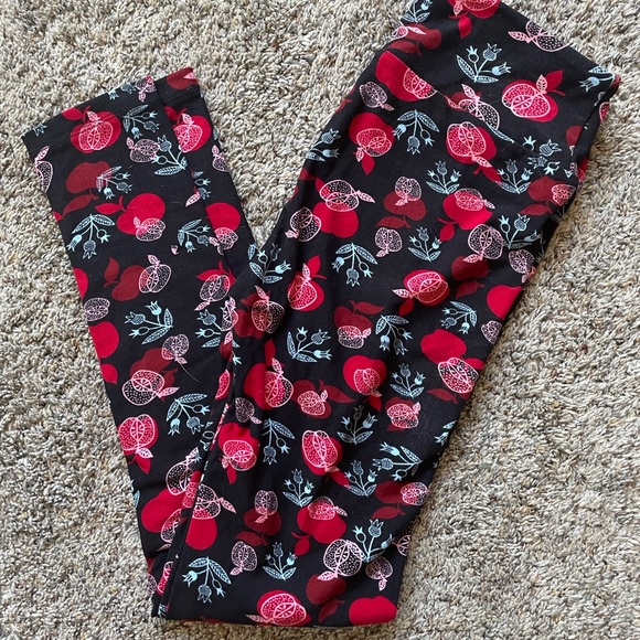 LuLaRoe Women’s One Size leggings! - Picture 1 of 1